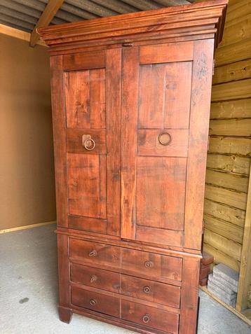 Massief Houten Kast – 190x100x42 cm beschikbaar voor biedingen