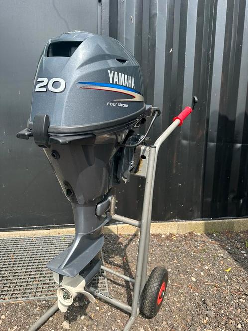 Yamaha 20 pk four stroke, Watersport en Boten, Buiten- en Binnenboordmotoren, Zo goed als nieuw, Benzine, 10 tot 30 pk, Ophalen
