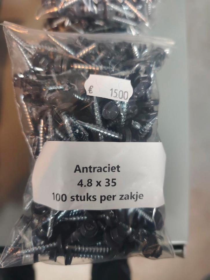 Dakpanplaatschroeven antraciet 4.8 x 35mm - 100 stuks, Doe-het-zelf en Verbouw, IJzerwaren en Bevestigingsmiddelen, Nieuw, Ophalen of Verzenden