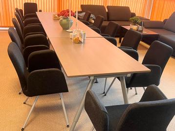 6 x Ikea Galant bureau / tafel + 5 stoelen Type Patrick beschikbaar voor biedingen