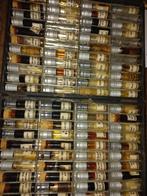 Etui met 83 glazen tubes, Antiek en Kunst, Curiosa en Brocante, Ophalen of Verzenden