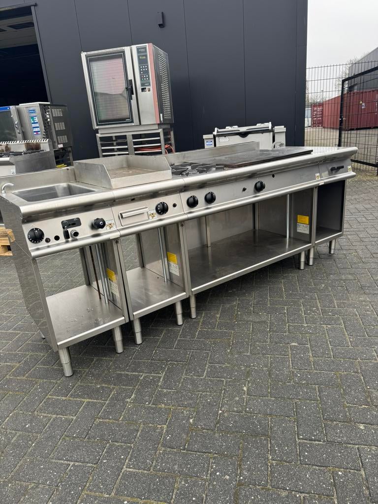 RVS Horeca fornuis met bakplaat, 60 cm of meer, Ophalen of Verzenden, Zo goed als nieuw, Gas