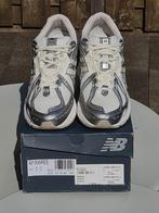 New Balance 1906R Silver Metalic, Ophalen of Verzenden, Zo goed als nieuw, Overige kleuren