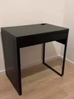 Micke bureau ikea zwartbruin, Huis en Inrichting, Bureaus, Ophalen, Zo goed als nieuw