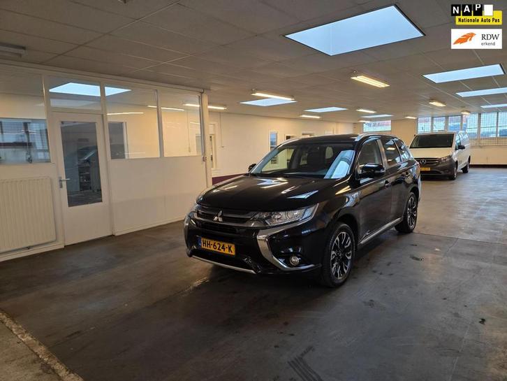 Mitsubishi Outlander 2.0 PHEV Executive Edition, Auto's, Mitsubishi, Bedrijf, Te koop, Outlander, 4x4, ABS, Achteruitrijcamera