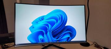Samsung LU32R590CWUXEN Curved 32inch monitor  beschikbaar voor biedingen
