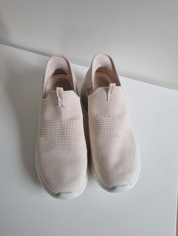 Skechers Slip-ins Maat 41., Kleding | Dames, Schoenen, Gedragen, Instappers, Beige, Ophalen of Verzenden