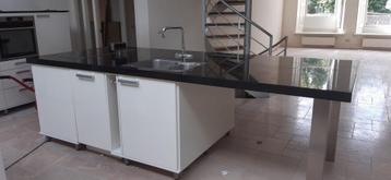 Complete keuken beschikbaar voor biedingen