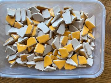Mozaiek keramiek puzzelsteentjes warm geel 100 gram beschikbaar voor biedingen