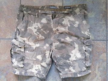 Camouflage korte broek, maat 50 beschikbaar voor biedingen