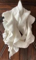 Roomkleurige sjaal, shawl leuke, aparte zijkant; 205 x 15 cm, Ophalen of Verzenden, Zo goed als nieuw, Maat 38/40 (M), Sjaal