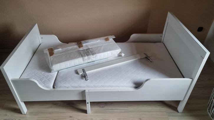 Sundvik meegroeibed wit Ikea, Kinderen en Baby's, Kinderkamer | Bedden, Gebruikt, 180 cm of meer, 70 tot 85 cm, Lattenbodem, Matras