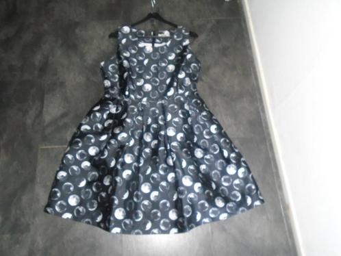 Molly Bracken Prachtige Kwaliteit Jurk Zwart Wit maat L ZGAN, Kleding | Dames, Jurken, Zo goed als nieuw, Maat 38/40 (M), Zwart