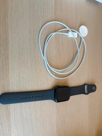 Apple Watch SE Gen 2 - 2023 incl. Box, Charger, Sports Band beschikbaar voor biedingen