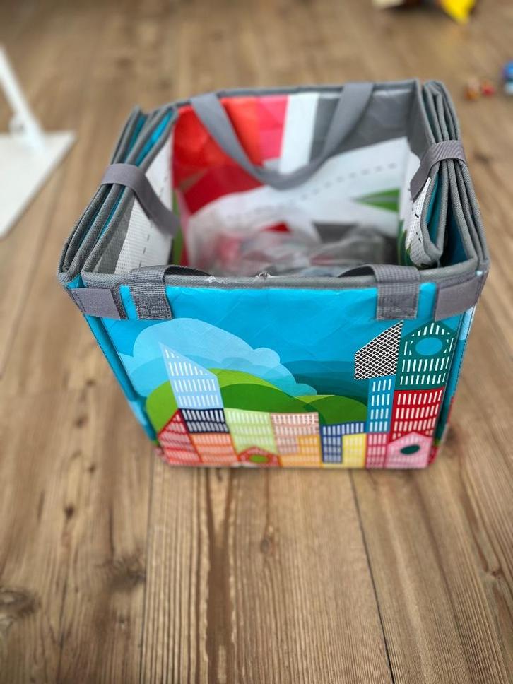 Janod Kubix - Speelmat met blokken en vervoersmiddelen, Kinderen en Baby's, Speelgoed | Houten speelgoed, Gebruikt, Overige typen