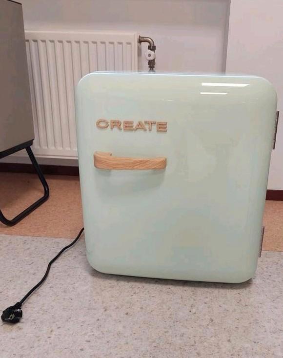Retro Koelkast van CREATE - Stijlvol en Compact!, Witgoed en Apparatuur, Koelkasten en IJskasten, Gebruikt, Met vriesvak, Minder dan 75 liter