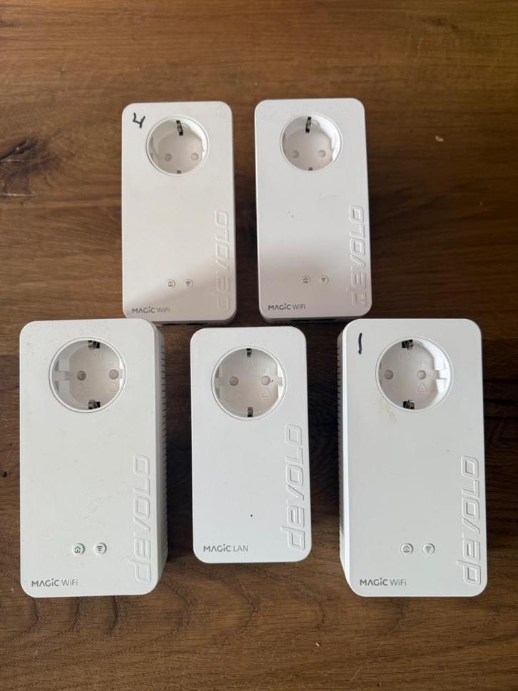 Devolo Magic 2 set (5 adapters), Computers en Software, Powerlines, Zo goed als nieuw, Ophalen of Verzenden