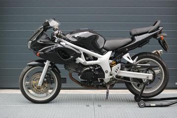 Suzuki sv650s A2 op kenteken!!! beschikbaar voor biedingen