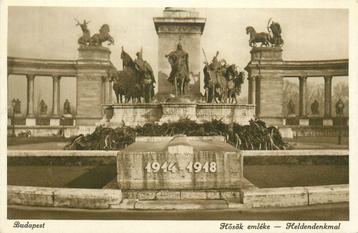 (701-458-015) Budapest Heldendenkmal beschikbaar voor biedingen