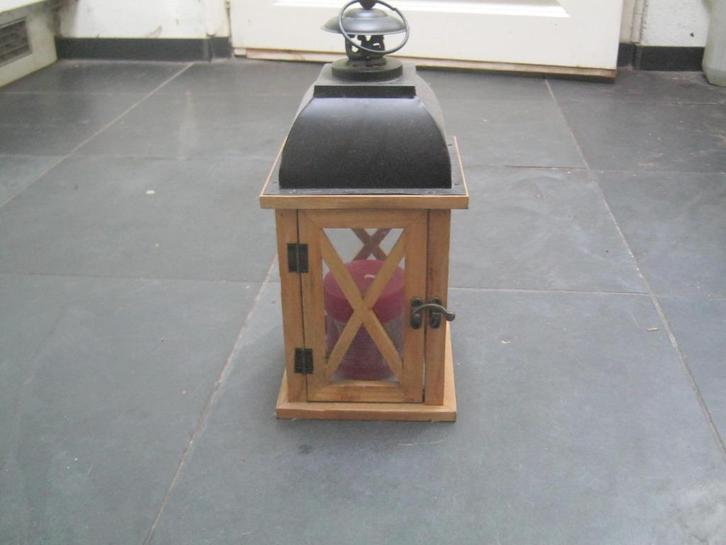 Hele mooie windlicht met kaars, Huis en Inrichting, Woonaccessoires | Kandelaars en Kaarsen, Zo goed als nieuw, Kaars, 25 tot 50 cm