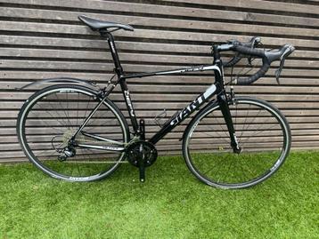 Giant Defy Racefiets - Maat L beschikbaar voor biedingen