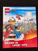 Boek: Brand in lego city, Boeken, Ophalen, Zo goed als nieuw, Fictie algemeen