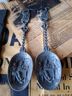 Vintage Tinnen Lepels met Ooievaar & Volendam, Antiek en Kunst, Ophalen