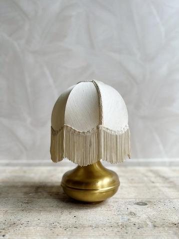 Vintage tafellampje messing franjes kapje beschikbaar voor biedingen