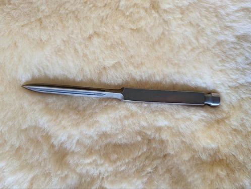 O.S.S. sleeve dagger gebruikt voor clandestiene operaties., Verzamelen, Militaria | Tweede Wereldoorlog, Landmacht, Ophalen of Verzenden