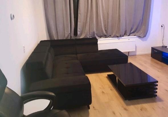 Hoekbank zwart velvet, Huis en Inrichting, Banken | Bankstellen, Gebruikt, Hoekbank, Vierpersoons of meer, 250 tot 300 cm, Stof