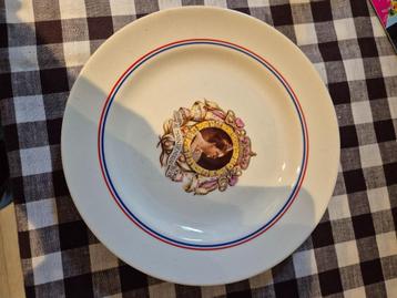 Wilhelmina bord 40 jarig jubileum beschikbaar voor biedingen