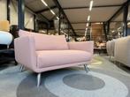Nieuw Design on Stock Byen Loveseat Bank Milton Flamingo