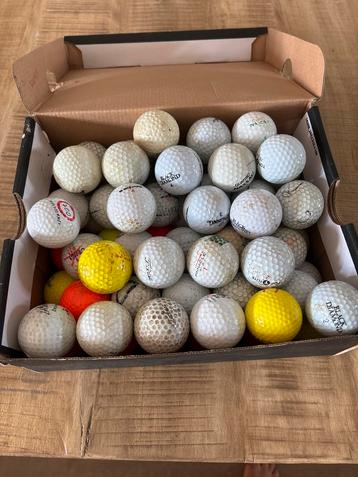 Ca 65 golfballen - lake balls beschikbaar voor biedingen