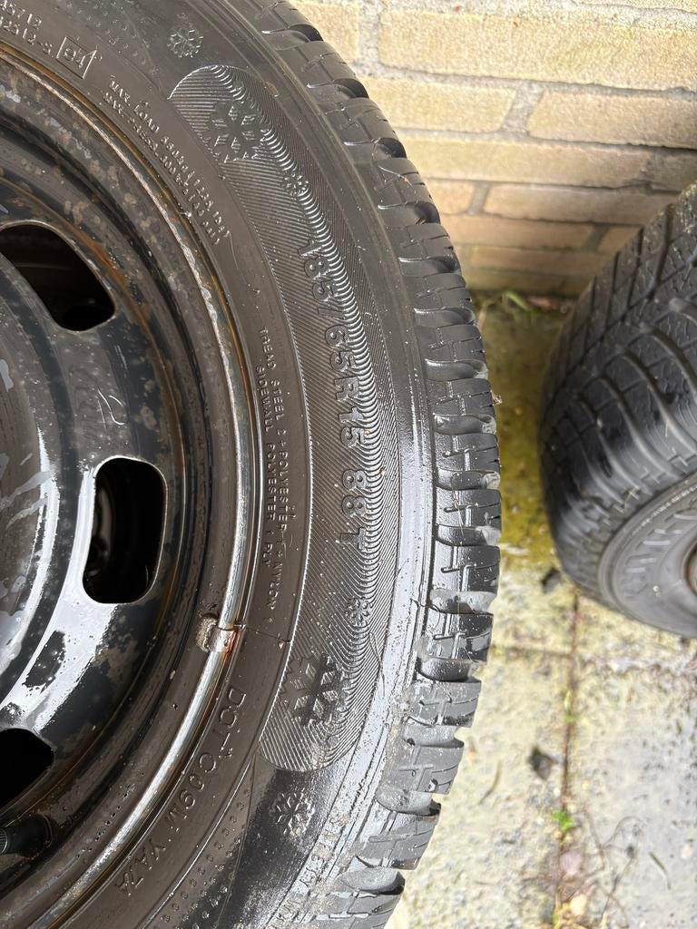 Winterbanden met stalen velgen - gebruikt, Auto-onderdelen, Banden en Velgen, Ophalen, Gebruikt, 15 inch, Banden en Velgen