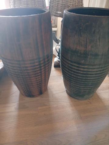 4 mooie stoere/sobere bruine potten beschikbaar voor biedingen