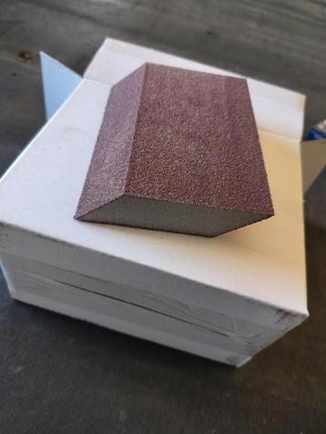 Schuurspons trapezium vorm  beschikbaar voor biedingen