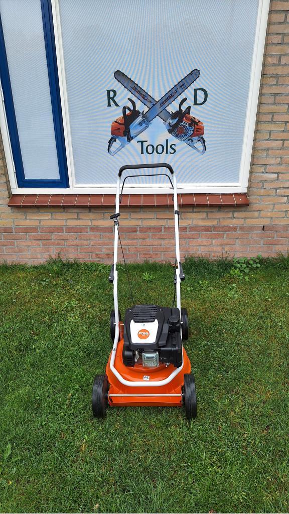 Stihl RM 2R Grasmaaier, Tuin en Terras, Grasmaaiers, Zo goed als nieuw, Benzine-grasmaaier, 40 t/m 49 cm, Cirkelmaaier, Mulchfunctie