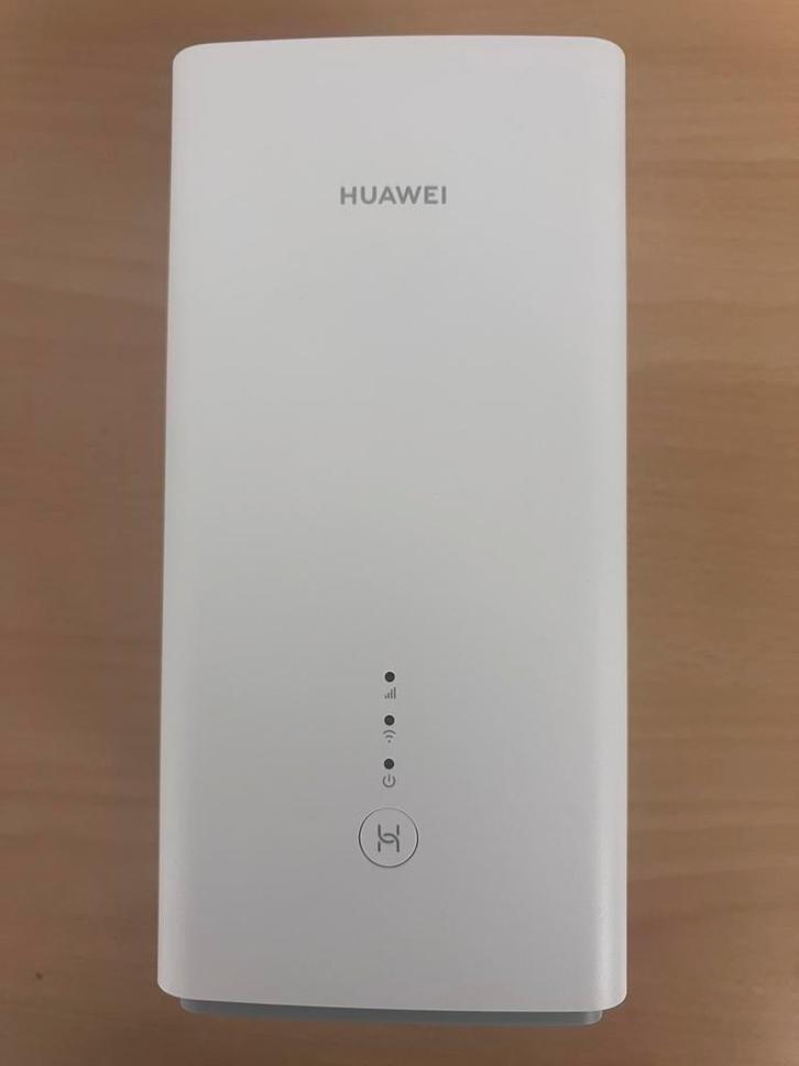 4G+ modem Huawei B628-265 wit heb er meer, Computers en Software, Routers en Modems, Zo goed als nieuw, Router met modem, Verzenden