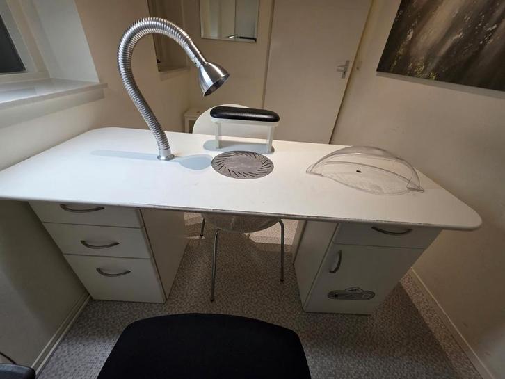 Purex Nageltafel met Afzuiging, Huis en Inrichting, Overige Huis en Inrichting, Ophalen