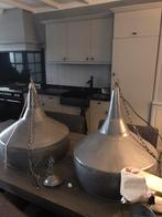 2 grijze hanglampen iets beschadigd nu MEGA Koopje €19,95, Gebruikt, Ophalen