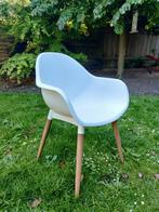 Witte design stoel met houten poten - set van 4 of 8, Tuin en Terras, Tuinstoelen, Ophalen, Kunststof