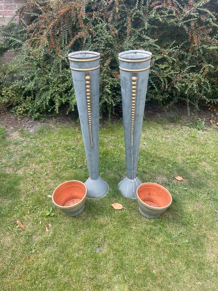 2 zinken planten/bloemen pilaren. TIP: Mooi voor kerstopmaak, Huis en Inrichting, Woonaccessoires | Zuilen en Pilaren, Gebruikt