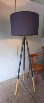 Mooie staande lamp in donker grijs van het merk Zuiver, Ophalen of Verzenden, Zo goed als nieuw, Metaal, 150 tot 200 cm