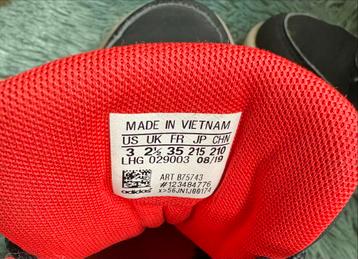 Adidas sneakers zwart/wit/rood maat 35 beschikbaar voor biedingen