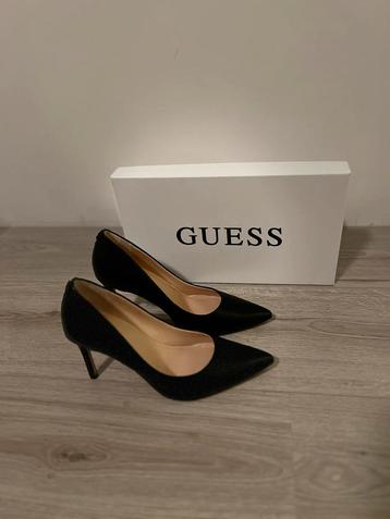 Guess Piera Pumps Zwart - Maat 35 & 36 (Zo goed als nieuw) beschikbaar voor biedingen