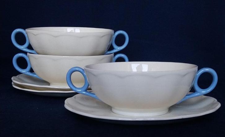 Grindley - creampetal soepkommen met lichtblauwe oortjes, Antiek en Kunst, Antiek | Servies los, Ophalen of Verzenden