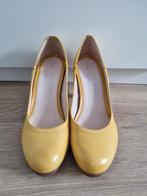 Leren Linea Loresi Gele Pumps - Maat 41, Pumps, Geel, Nieuw, Ophalen of Verzenden