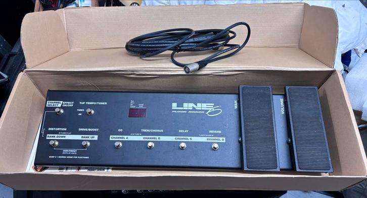Line 6 Floorboard - Gitaar Effecten Controller, Muziek en Instrumenten, Effecten, Zo goed als nieuw, Ophalen of Verzenden