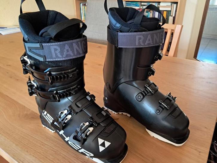 Skischoenen dames (Fischer) maat 39-40, Sport en Fitness, Skiën en Langlaufen, Zo goed als nieuw, Schoenen, Skiën, Fischer, 160 tot 180 cm