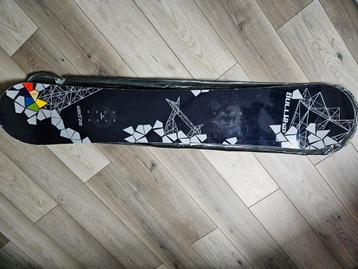 Snowboard beschikbaar voor biedingen